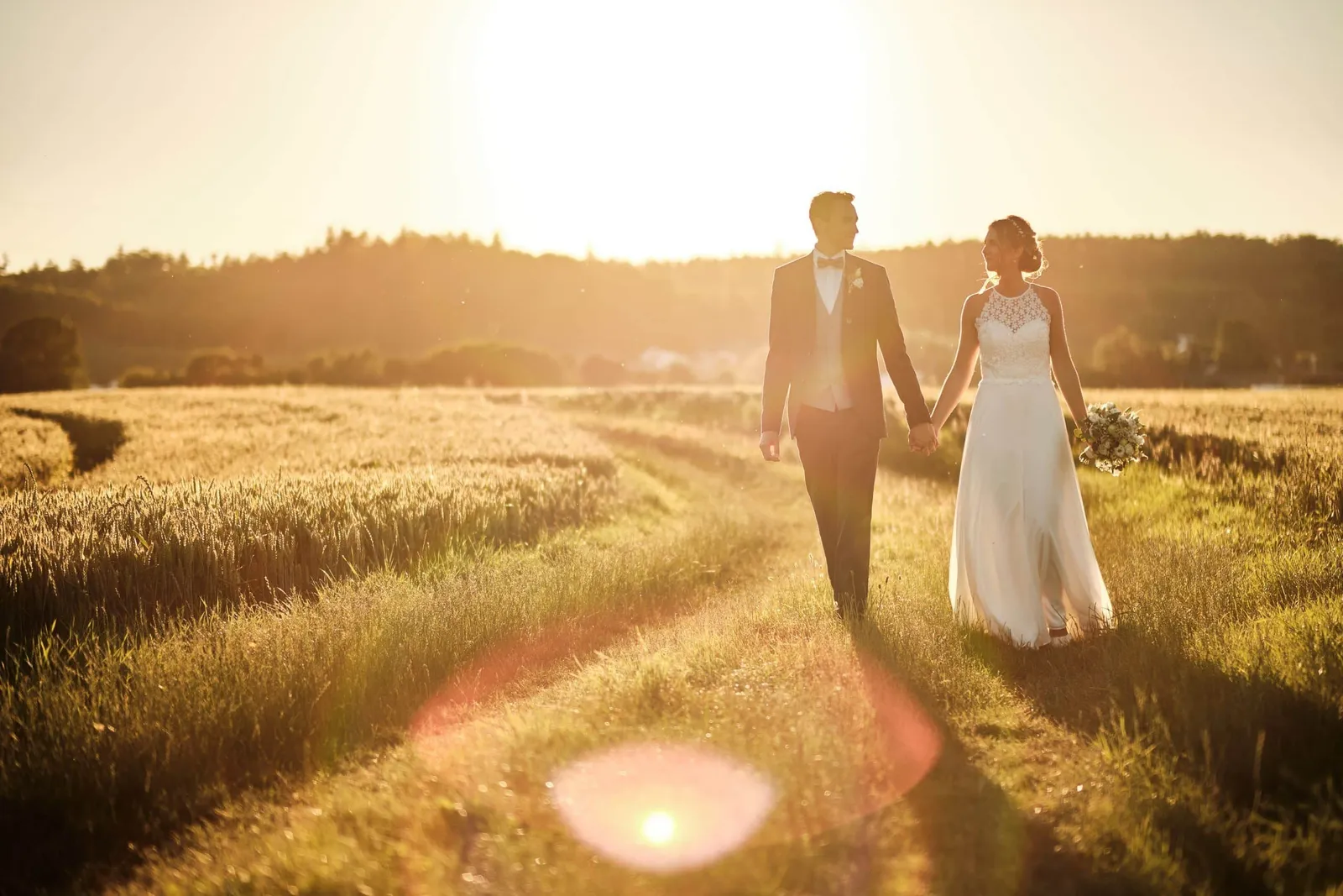 Hochzeitsfoto, Hochzeit Alena & Max – St. Radegundis, Augsburg-Göggingen (Bild 1)